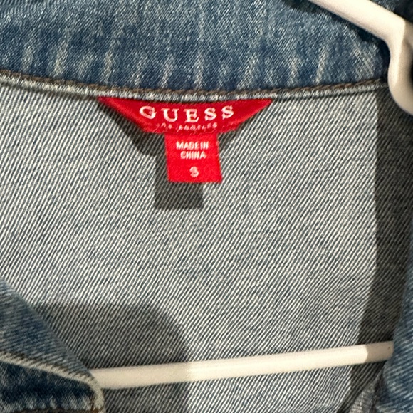 GUESS Carah Logo Cropped Denim lacket - Picture 5 of 6